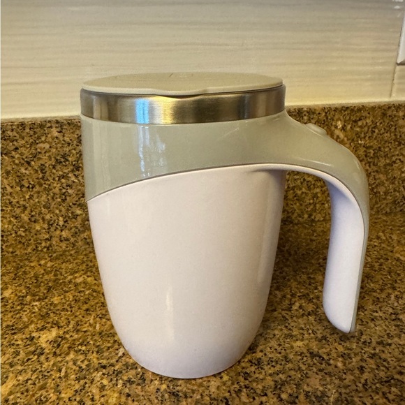 Magnetic Stirring Coffee Mug - Picture 1 of 5